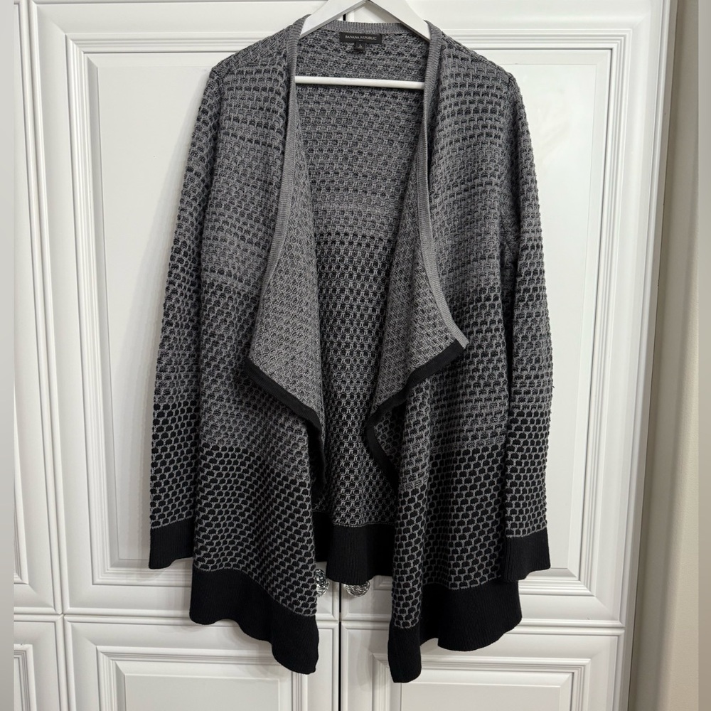 Banana Republic Factory Sz Large Ombre Grey to Black Open Front Cardigan Sweater